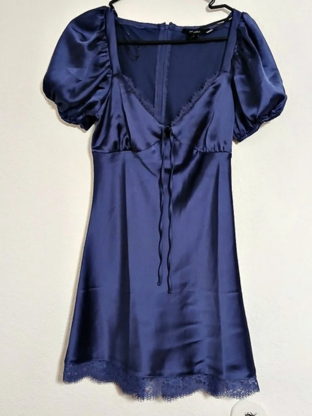 Forever 21 Satin Mini Dress in Blue Size Medium Like New